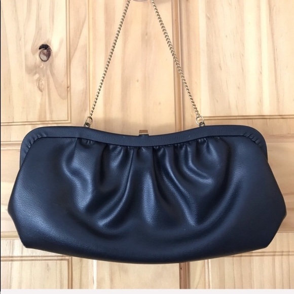 VINTAGE chain strap framed clasp close navy clutch purse - Picture 1 of 3